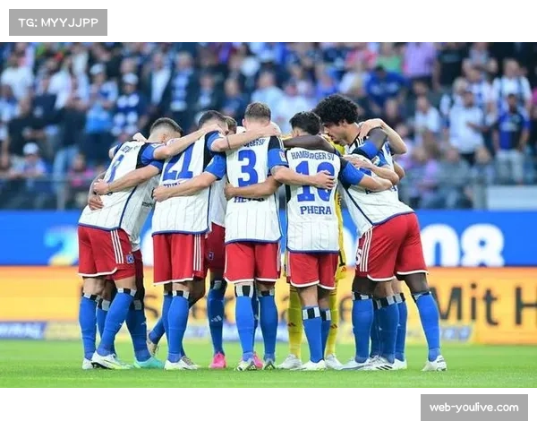 法兰克福球迷热烈欢迎球队重返主场作战