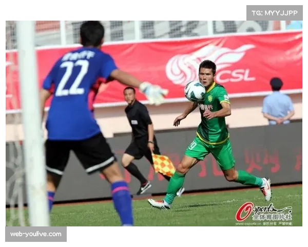 安菲尔德球场球迷助威声势浩大，试图激励主队摆脱连败阴霾